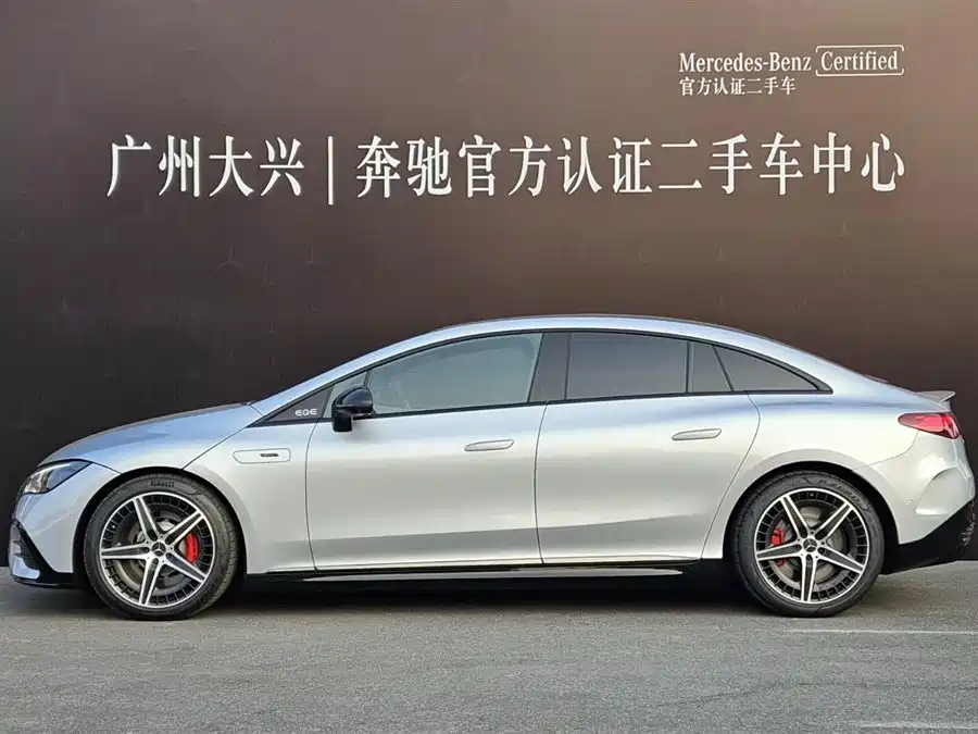 MERCEDES-BENZ EQE AMG