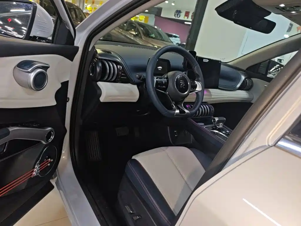 BYD Yuan Plus — миниатюра 16