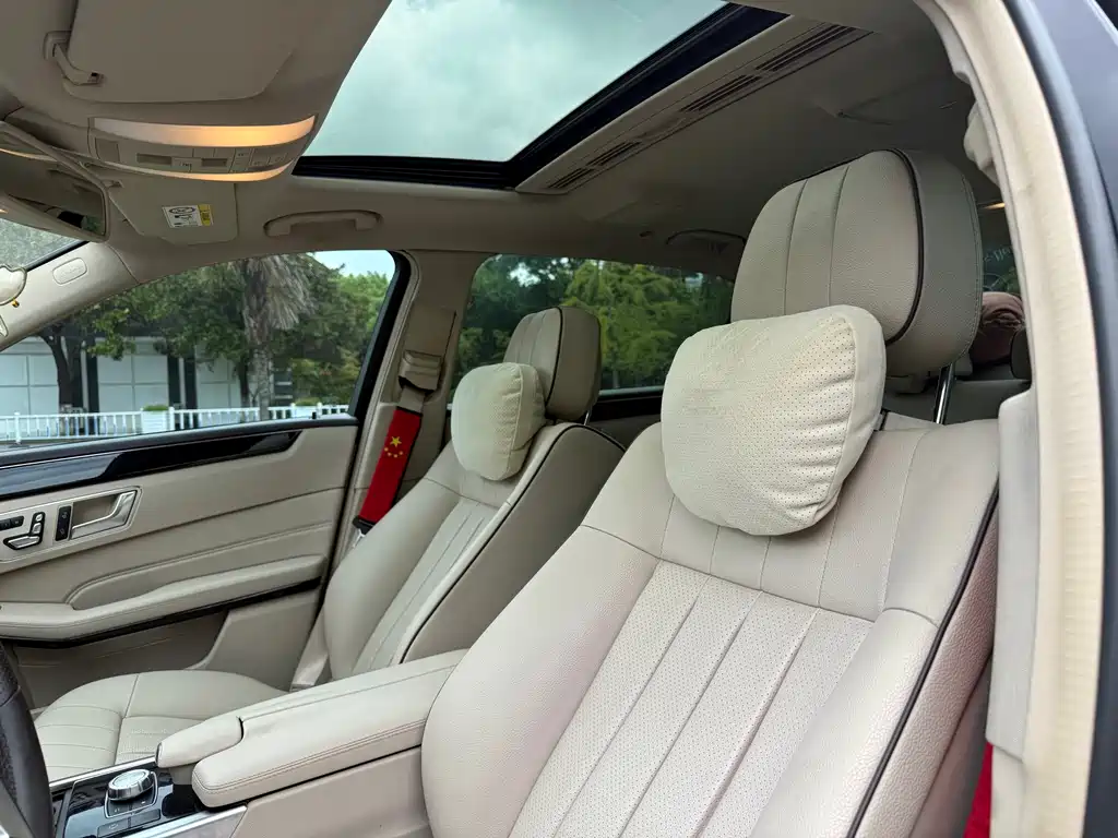 Mercedes-Benz E-Class — миниатюра 11