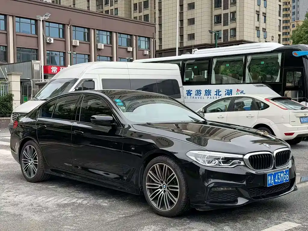 BMW 5 Series (Import) — миниатюра 3