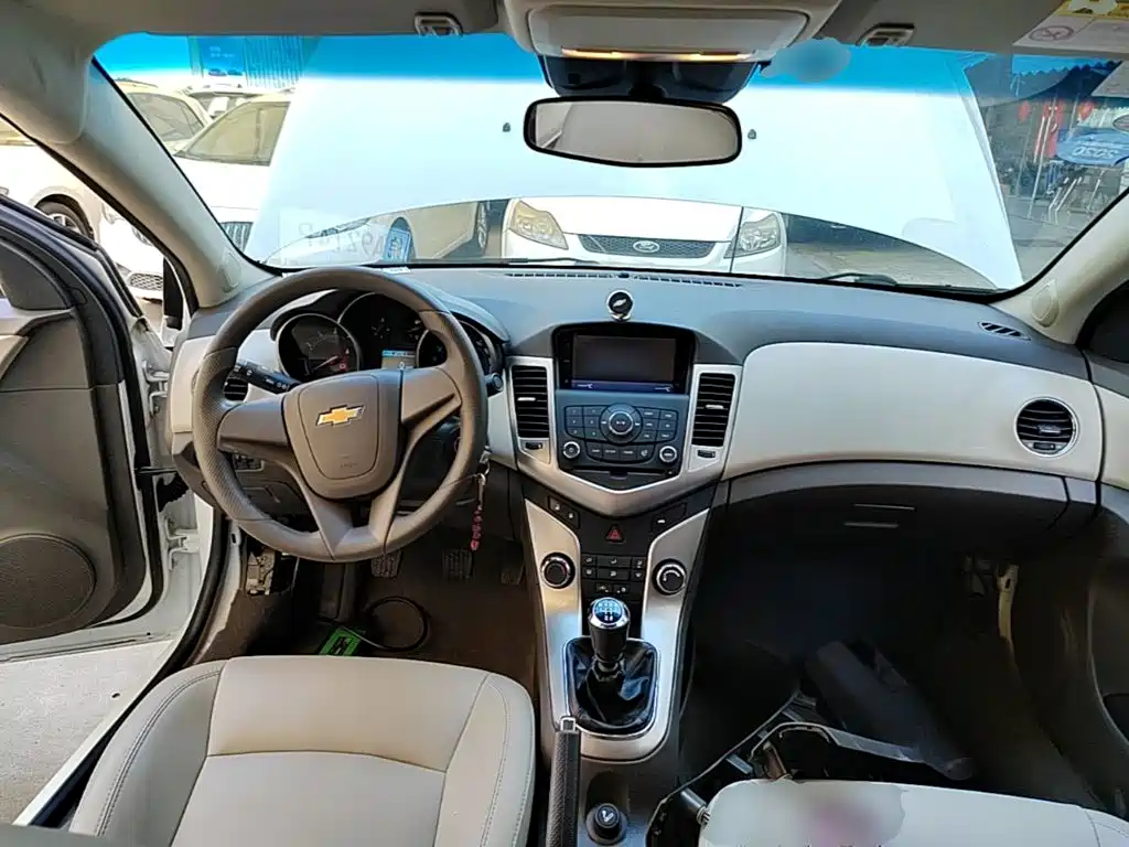 Chevrolet Cruze — миниатюра 10