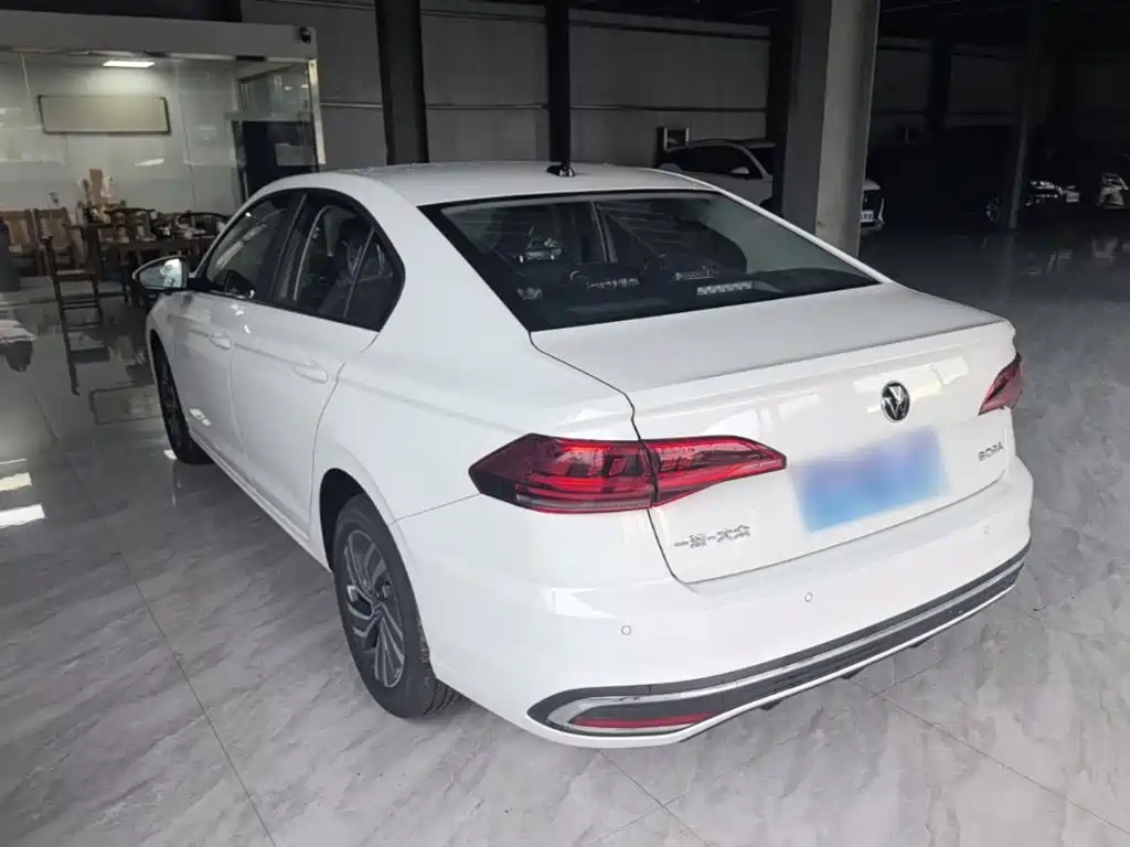 Volkswagen Bora — миниатюра 5