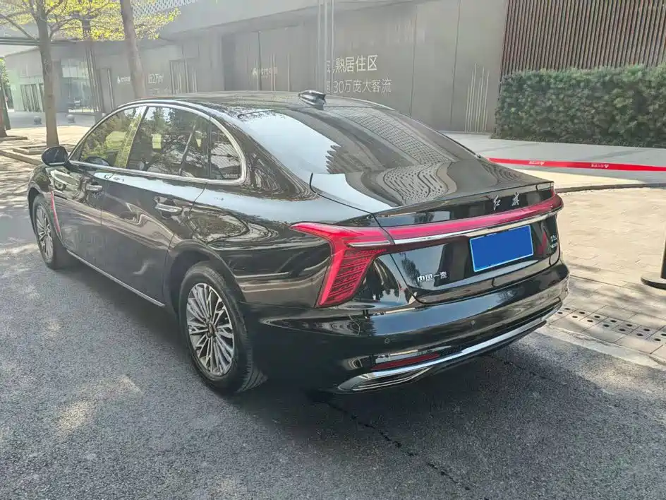 Hongqi Hongqi H5 — миниатюра 7