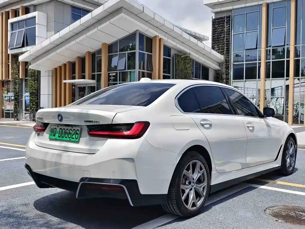 BMW i3 — миниатюра 7