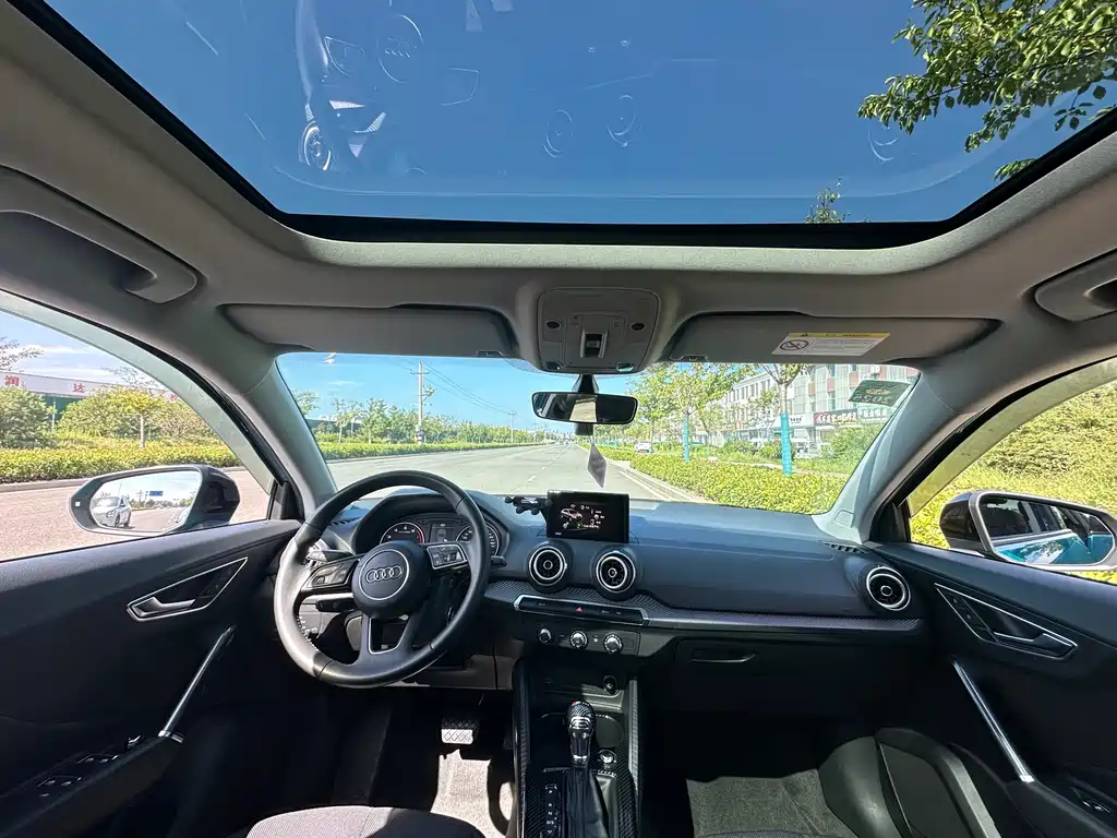 Audi Q2L — миниатюра 5
