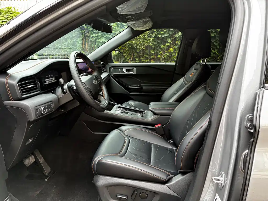 Ford Explorer — миниатюра 13