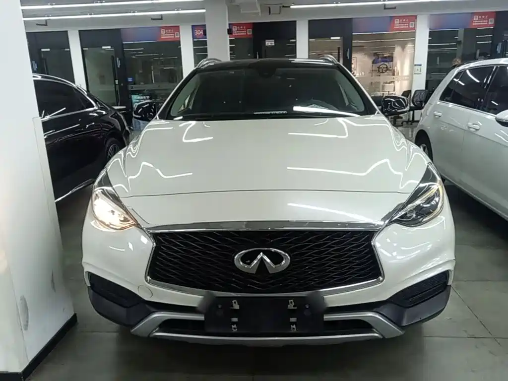 Infiniti QX30 — миниатюра 3