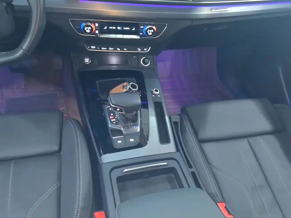 Audi Q5L Sportback — миниатюра 14
