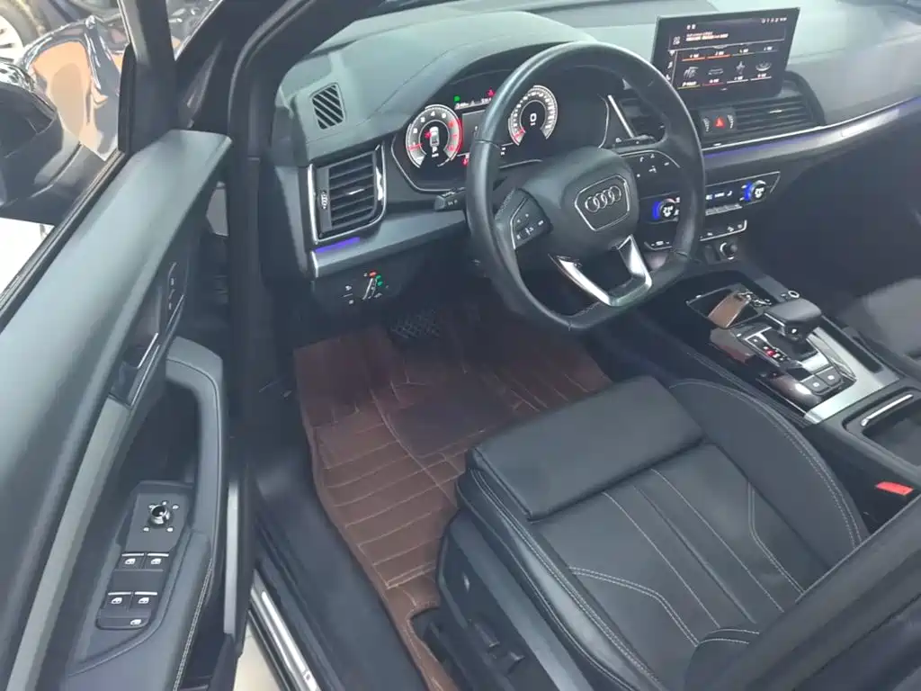 Audi Q5L Sportback — миниатюра 16