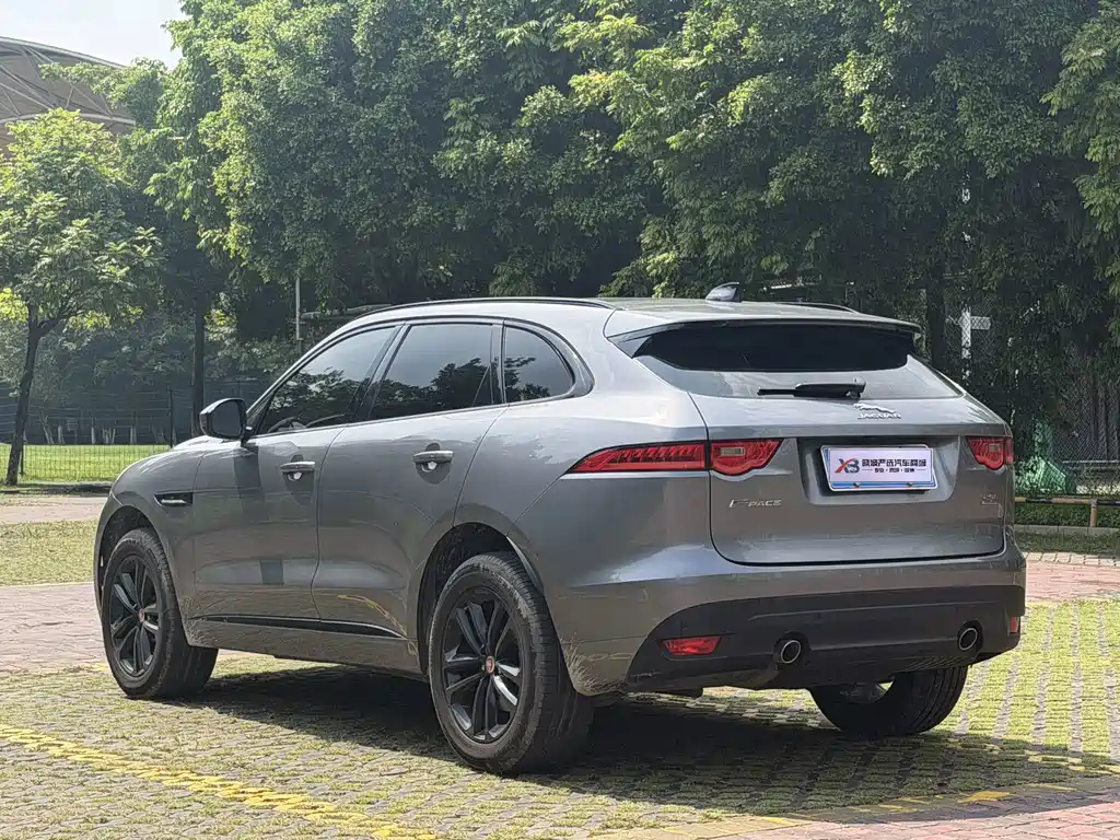 Jaguar F-PACE — миниатюра 5