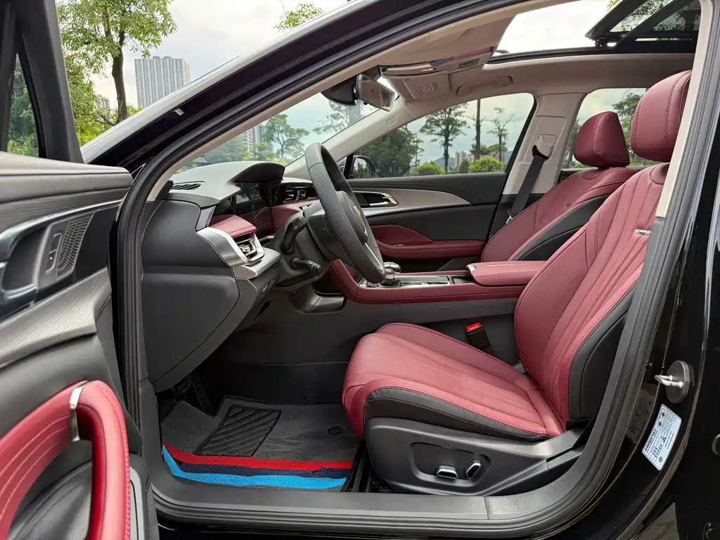 Hongqi Hongqi H5 — миниатюра 4