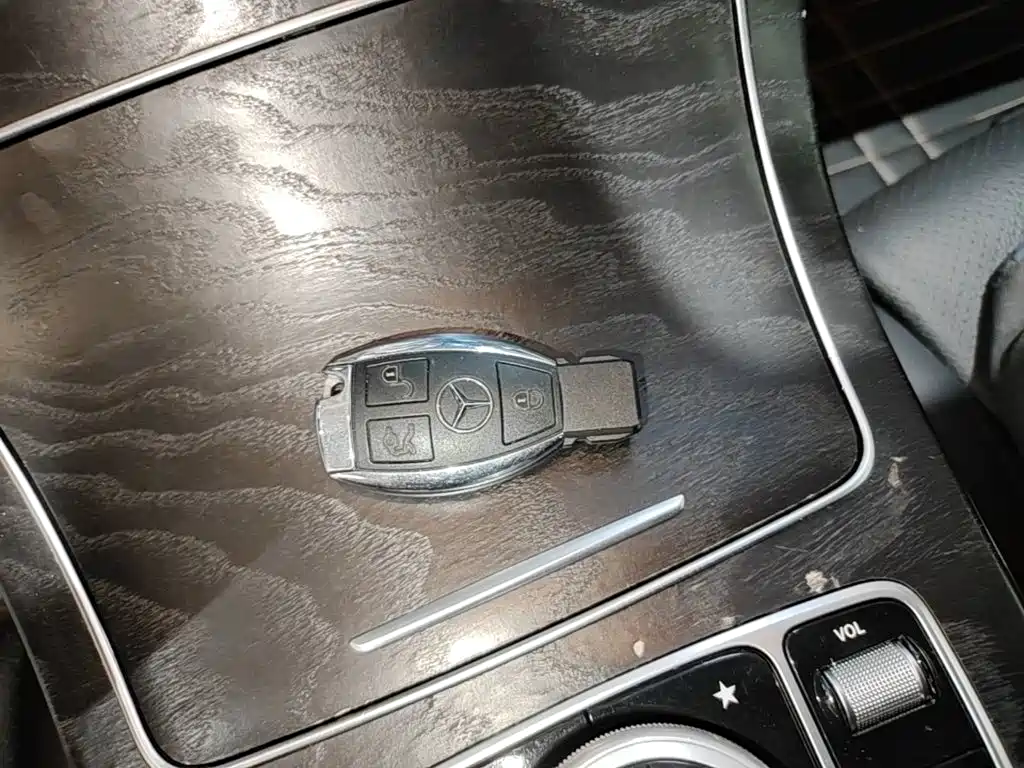 Mercedes-Benz C-Class — миниатюра 9
