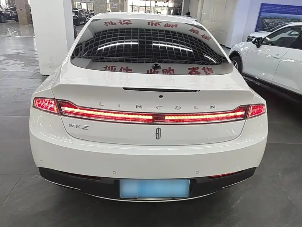 Lincoln MKZ — миниатюра 6