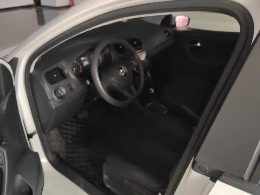 Volkswagen Polo — миниатюра 9