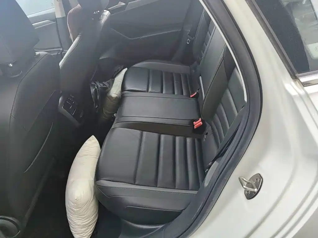 Volkswagen Sagitar — миниатюра 17