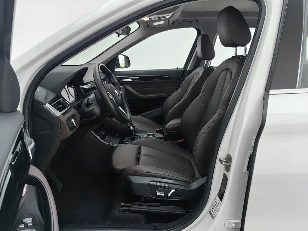 BMW X1 — миниатюра 10