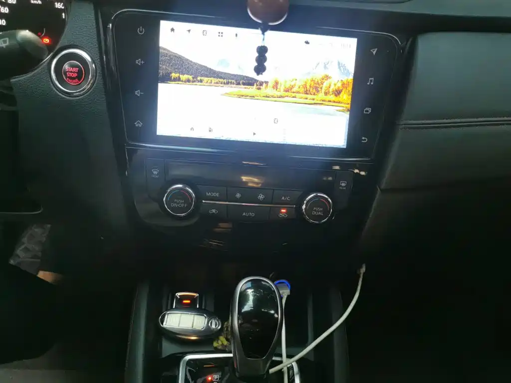 Nissan Qashqai — миниатюра 9