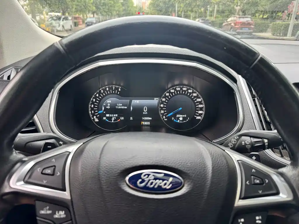 Ford Edge — миниатюра 14