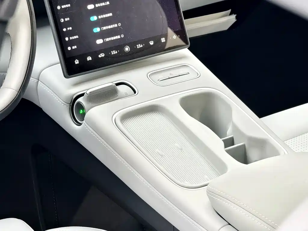 NIO ES6 — миниатюра 14