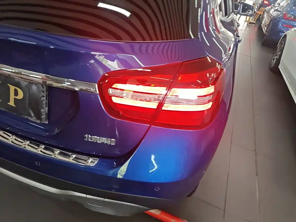 Mercedes-Benz GLA — миниатюра 8