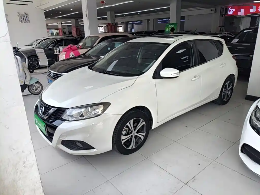 Nissan Tiida — миниатюра 2