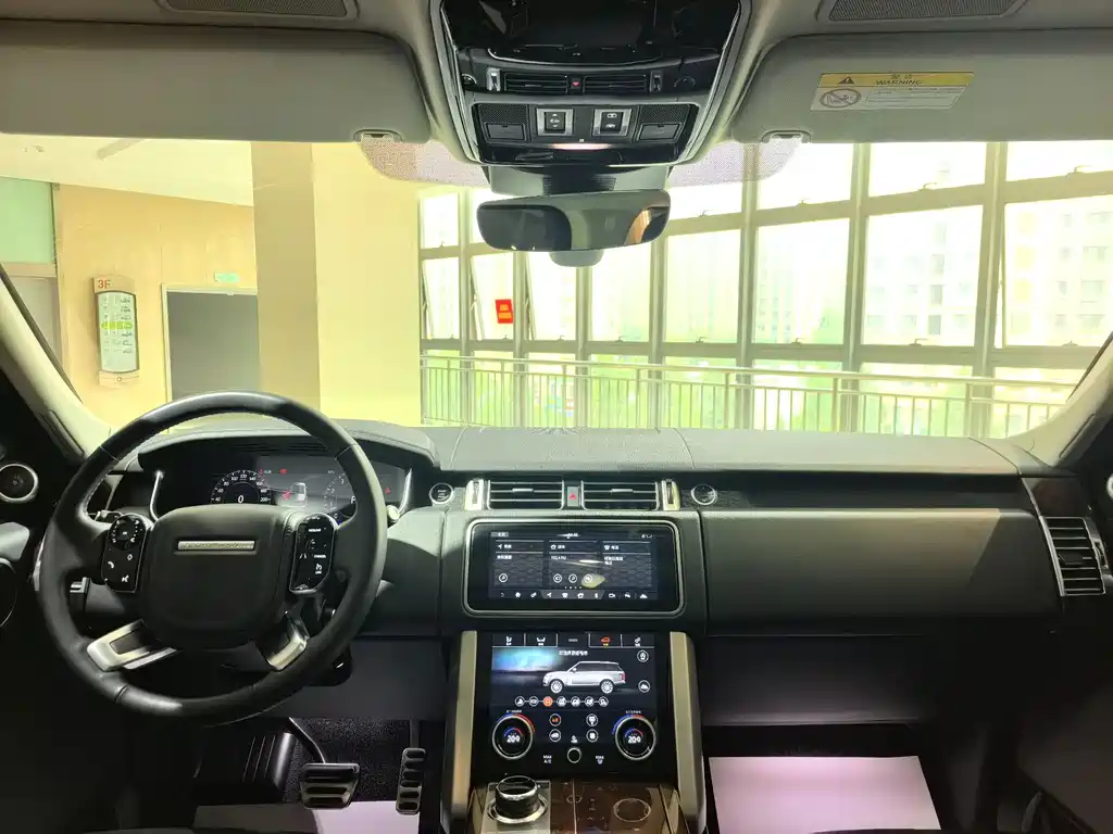 Land Rover Range Rover — миниатюра 6