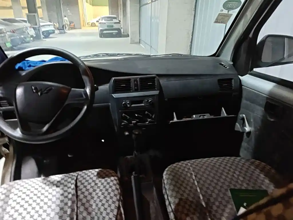 Wuling Rongguang — миниатюра 12