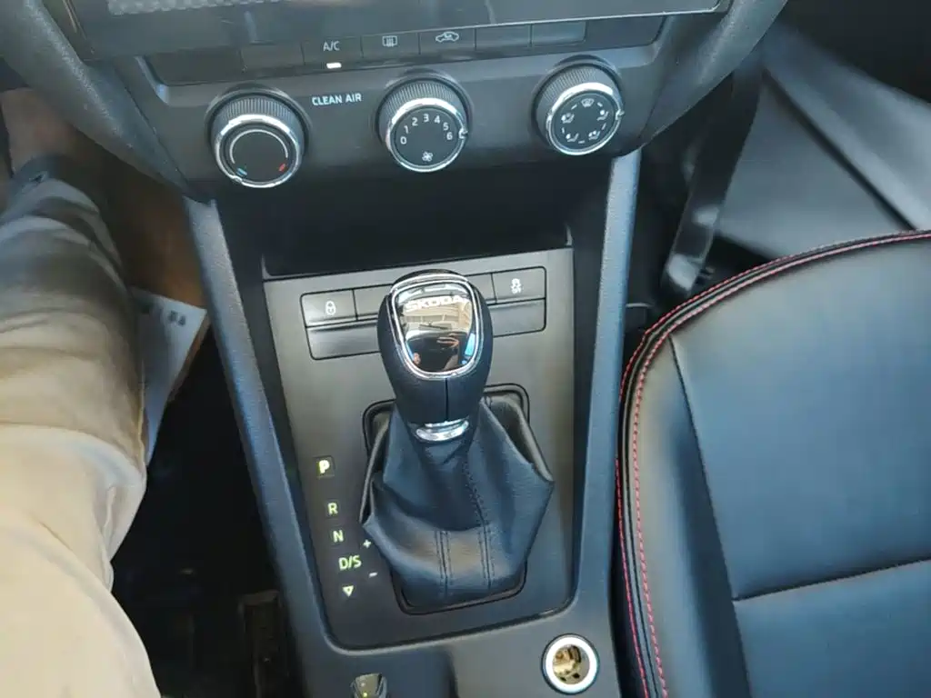 Skoda Octavia — миниатюра 10