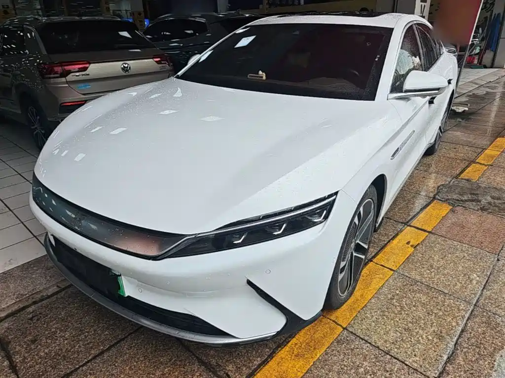 BYD Han — миниатюра 2