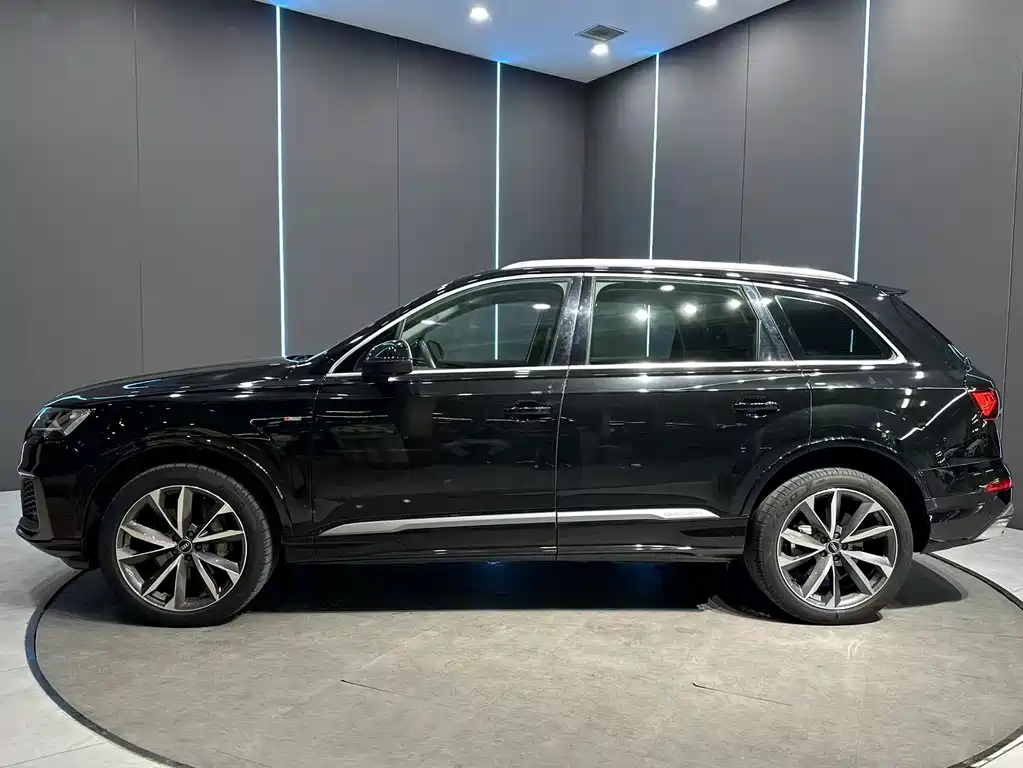 Audi Q7 — миниатюра 4