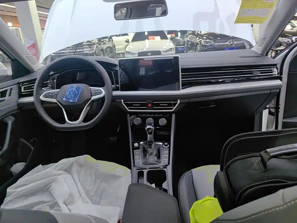 Volkswagen Sagitar — миниатюра 10