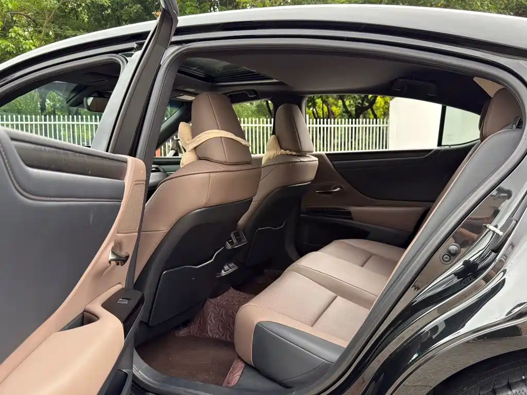 Lexus ES — миниатюра 5
