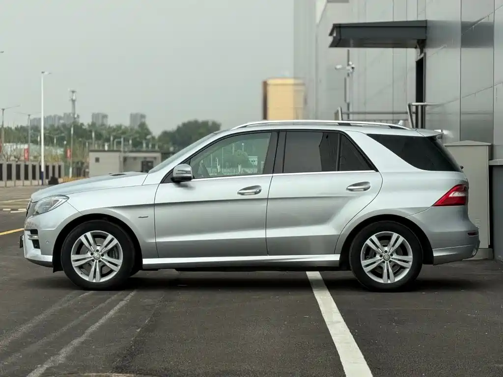 Mercedes-Benz M-Class — миниатюра 5