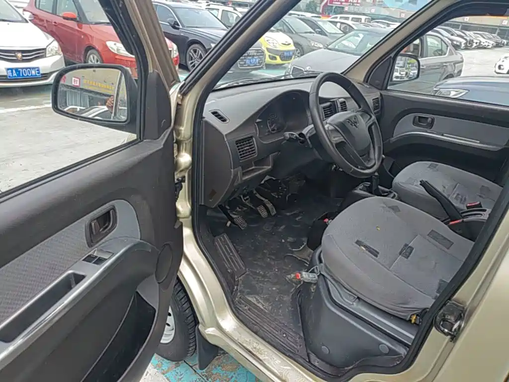 Wuling Rongguang — миниатюра 16