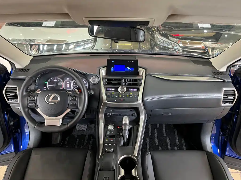 Lexus NX — миниатюра 15