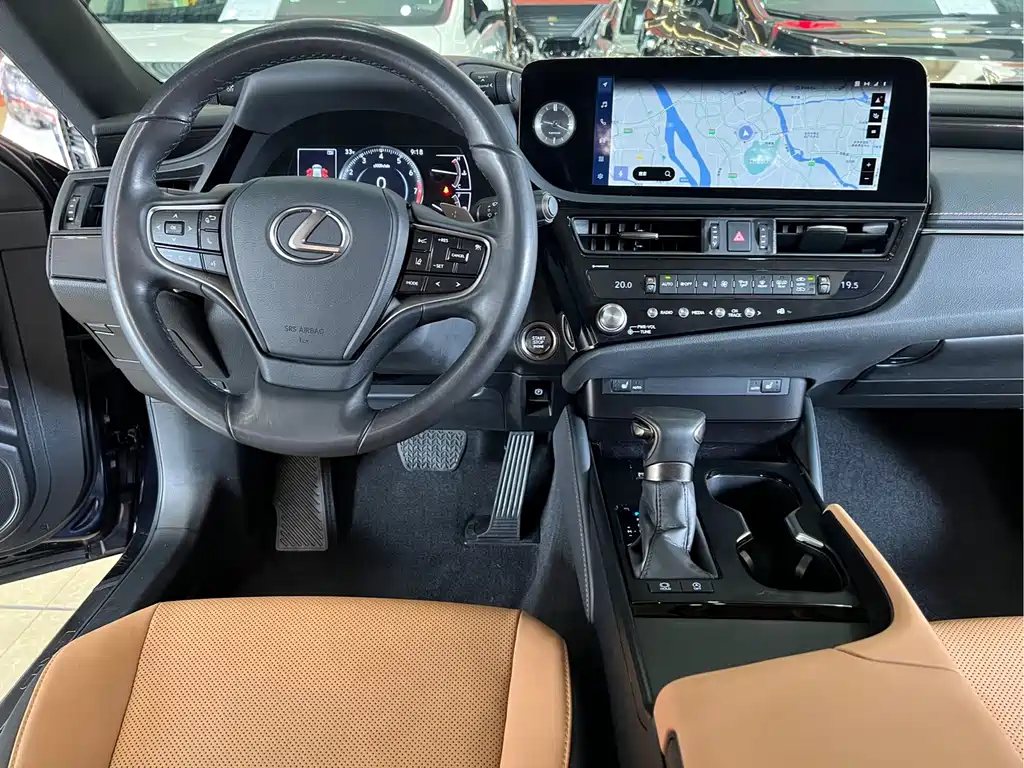 Lexus ES — миниатюра 13