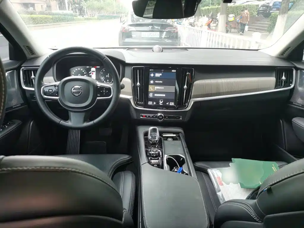 Volvo S90 — миниатюра 6
