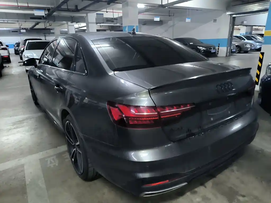 Audi A4L 2023 45 TFSI quattro