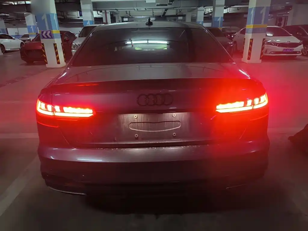 Audi A4L 2023 45 TFSI quattro