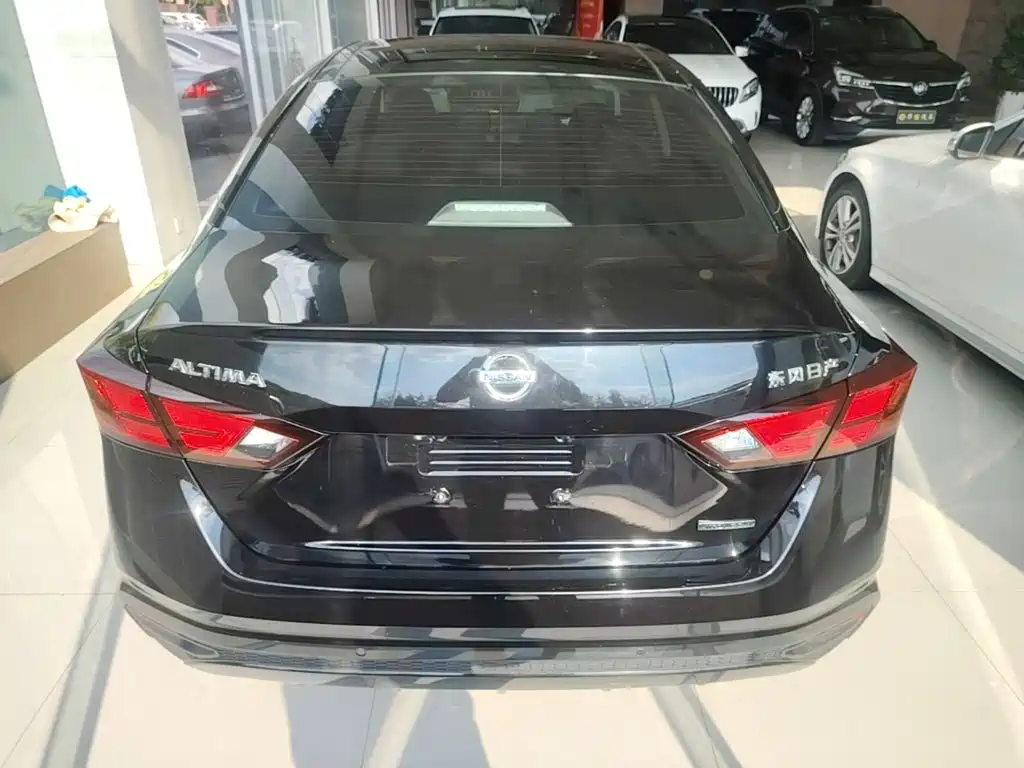 Nissan Teana — миниатюра 6