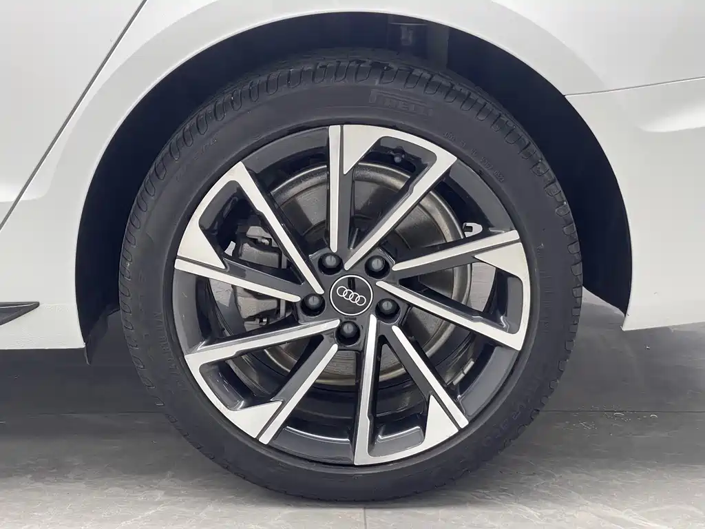 Audi A4L — миниатюра 19