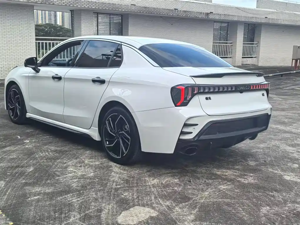 Lynk & Co 03 — миниатюра 6