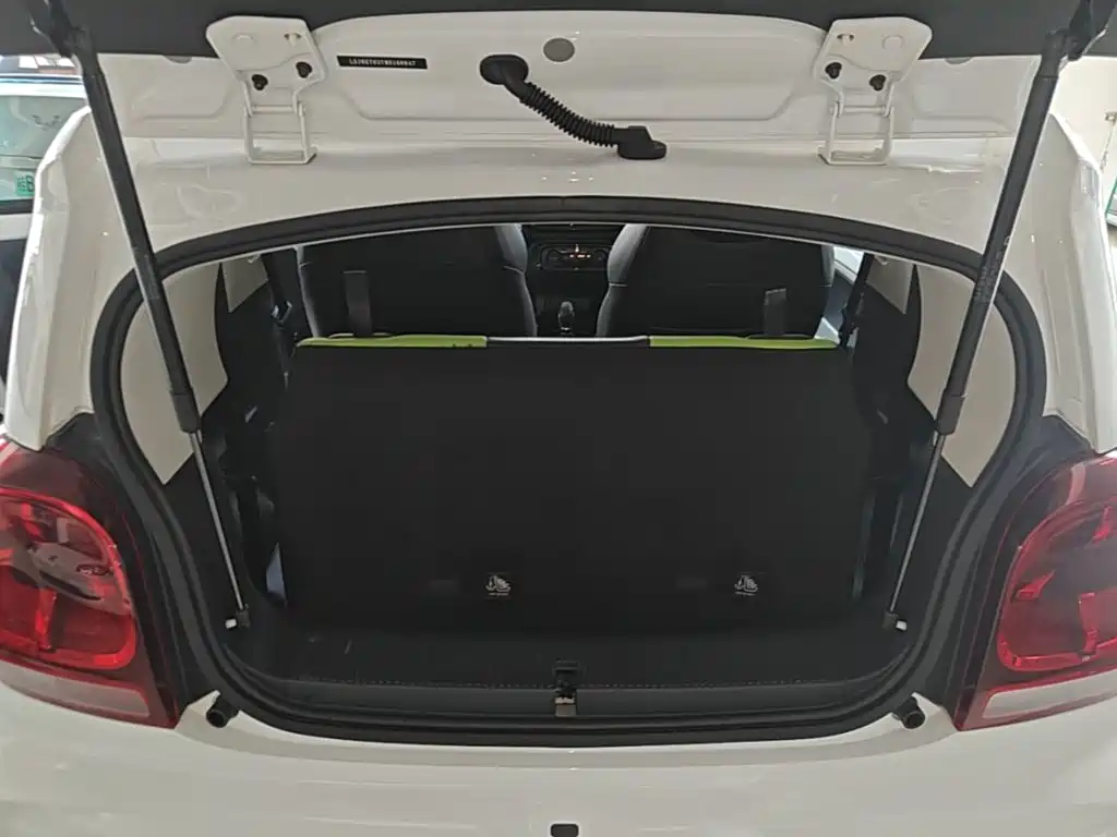 Roewe Clever — миниатюра 19