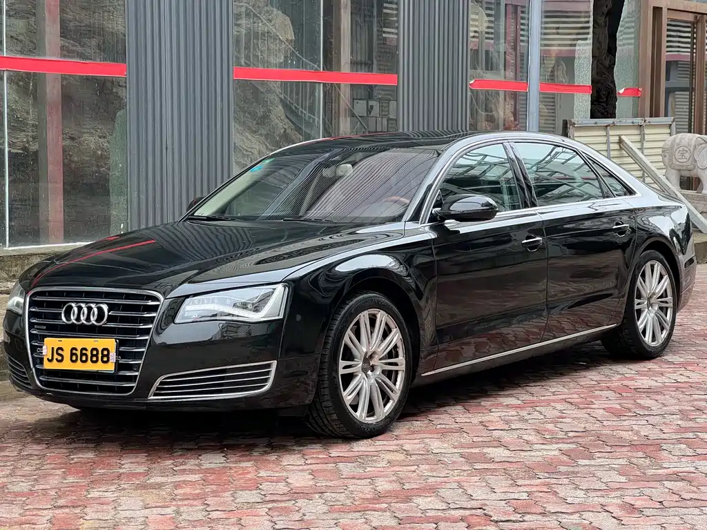 Audi A8 2012