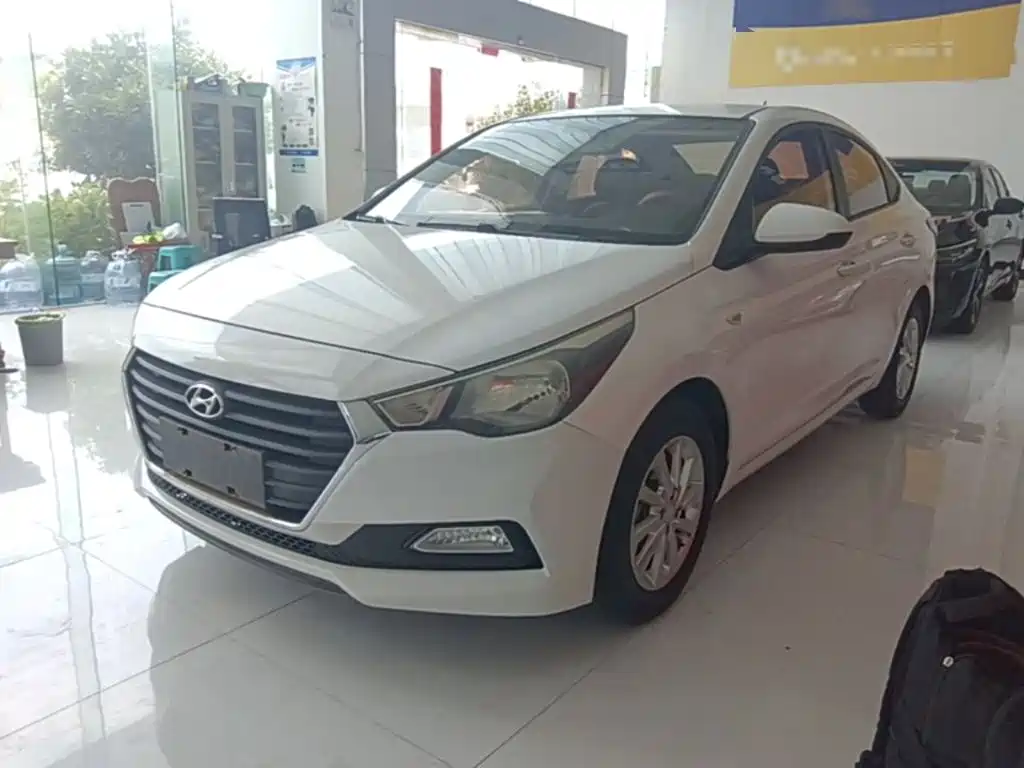 Hyundai Verna — миниатюра 2