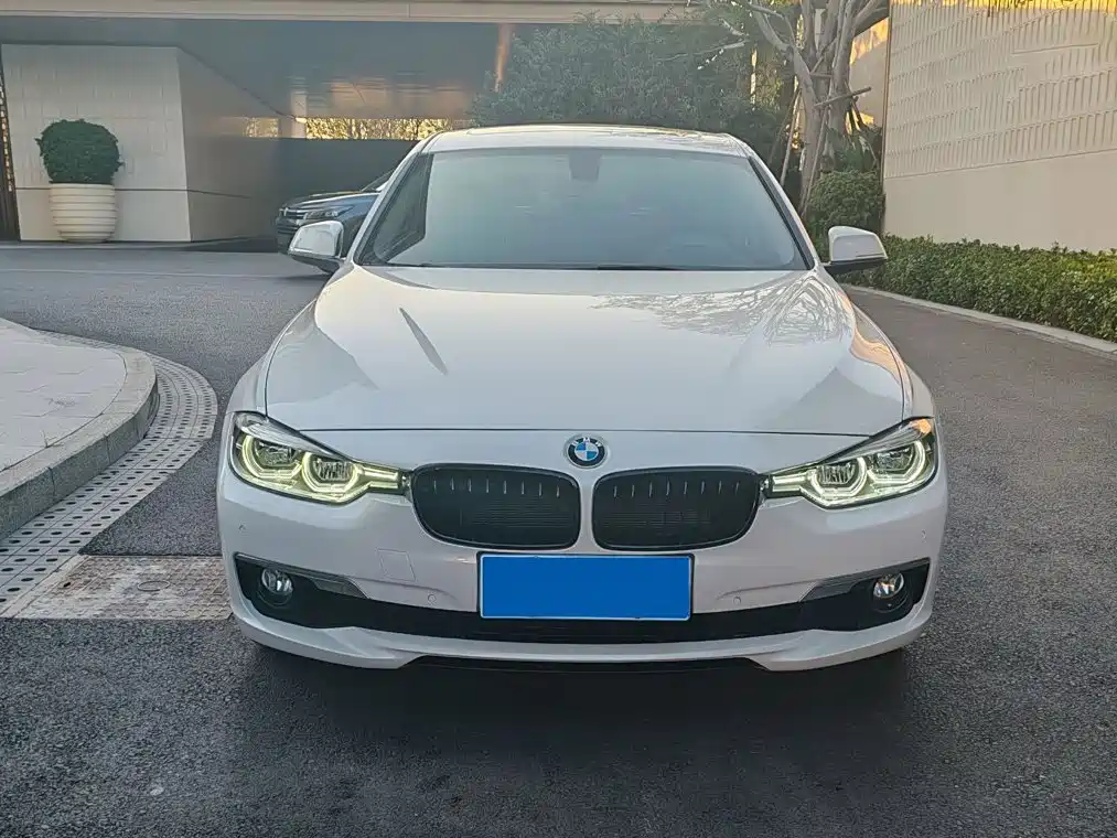 BMW 3 Series — миниатюра 2