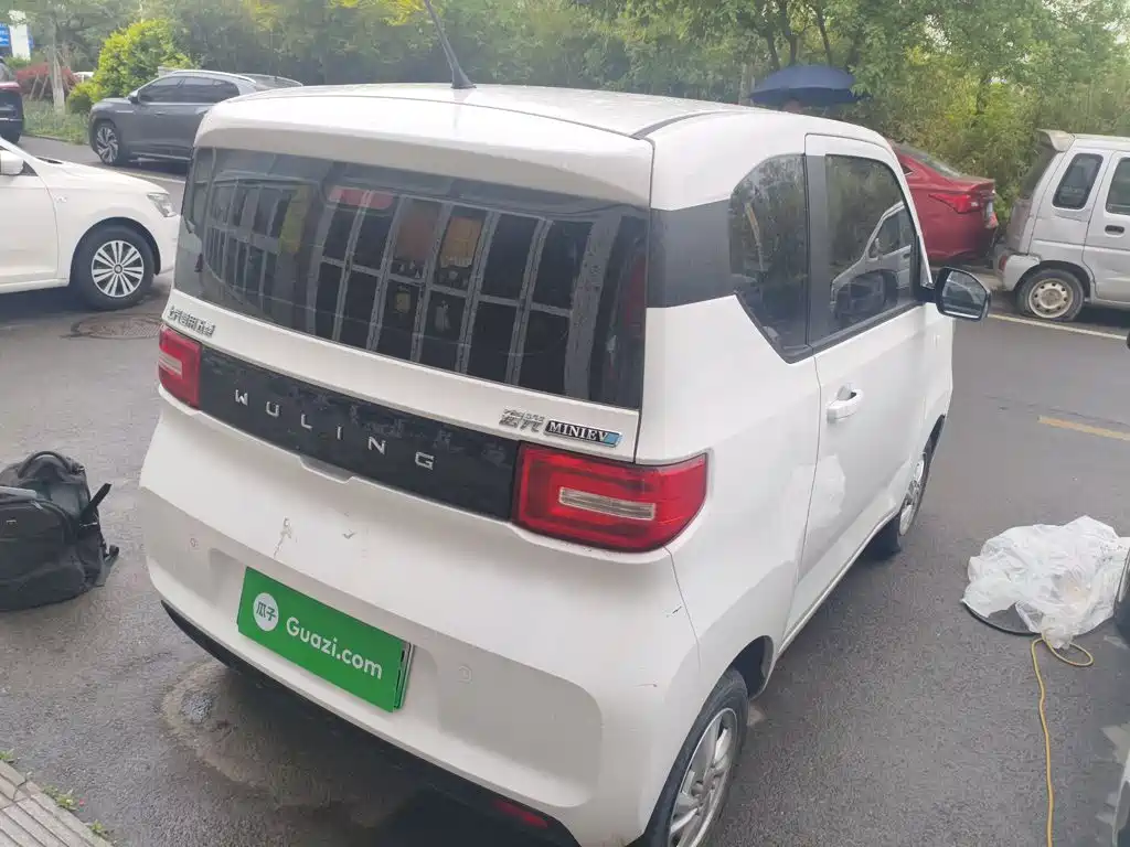 Wuling MINIEV — миниатюра 7