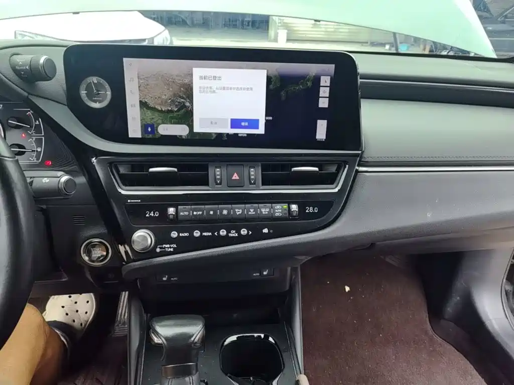 Lexus ES — миниатюра 13