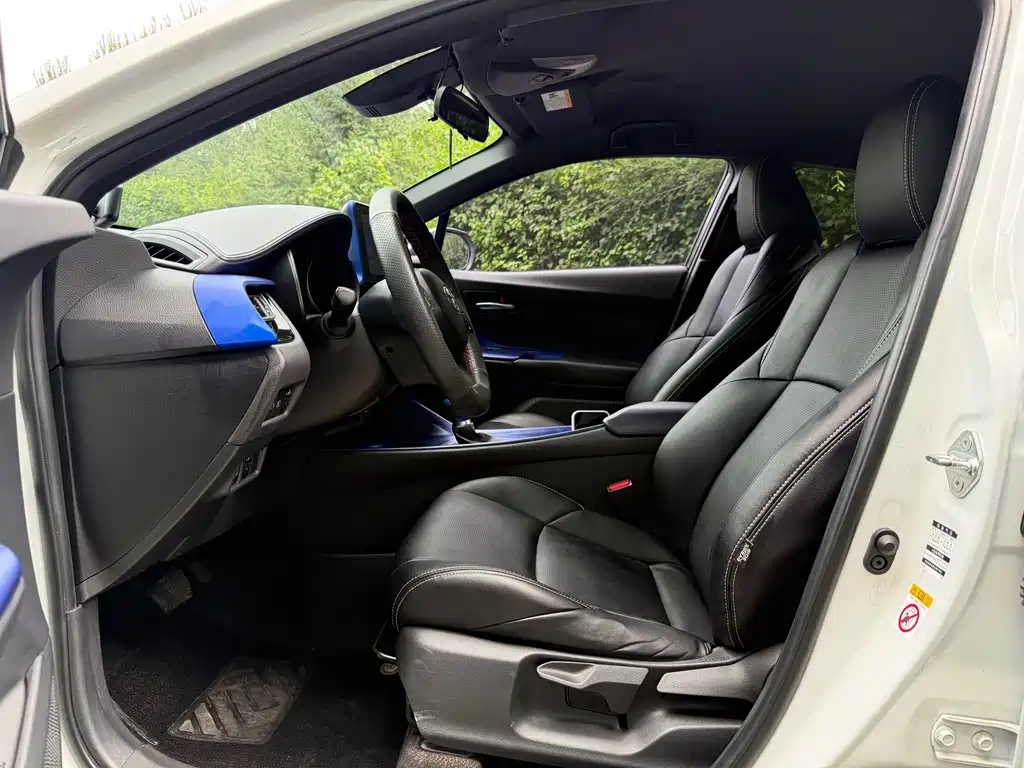 Toyota C-HR — миниатюра 16