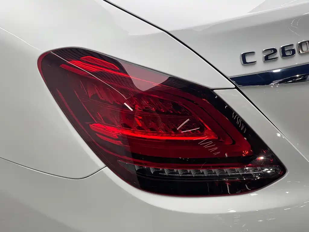 Mercedes-Benz C-Class — миниатюра 20